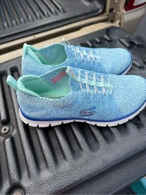 Skechers Women's Aqua Knit Slip-On Sneakers with Mint Trim
